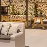 Deos فيلة *