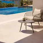 فيلة Deos Vlachata